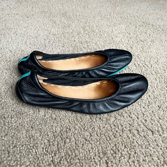 Tieks Women's Matte Black Italian Leather Ballet Flats Sz 8 - Picture 3 of 12